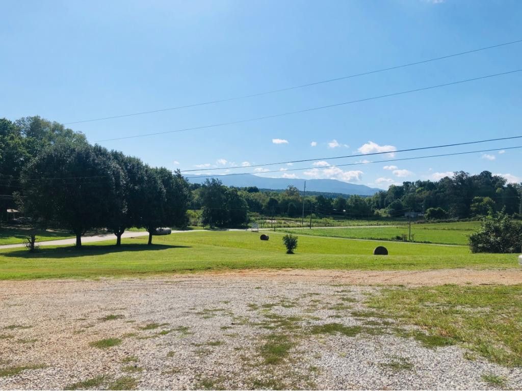 1666 Whirlwind Rd, Greeneville, TN 37743